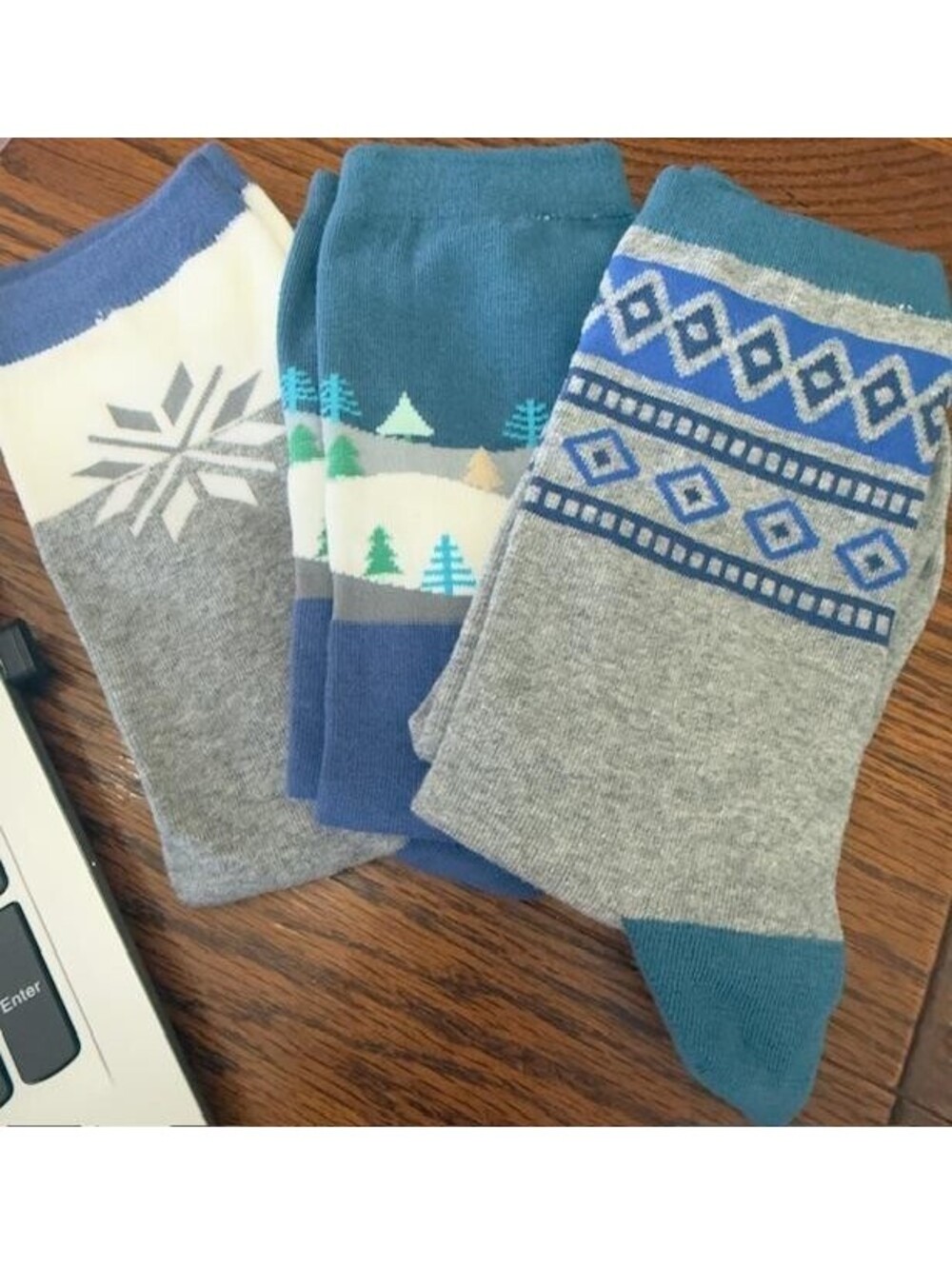 Complliments 3 Pack of Winter Crew Socks Size L